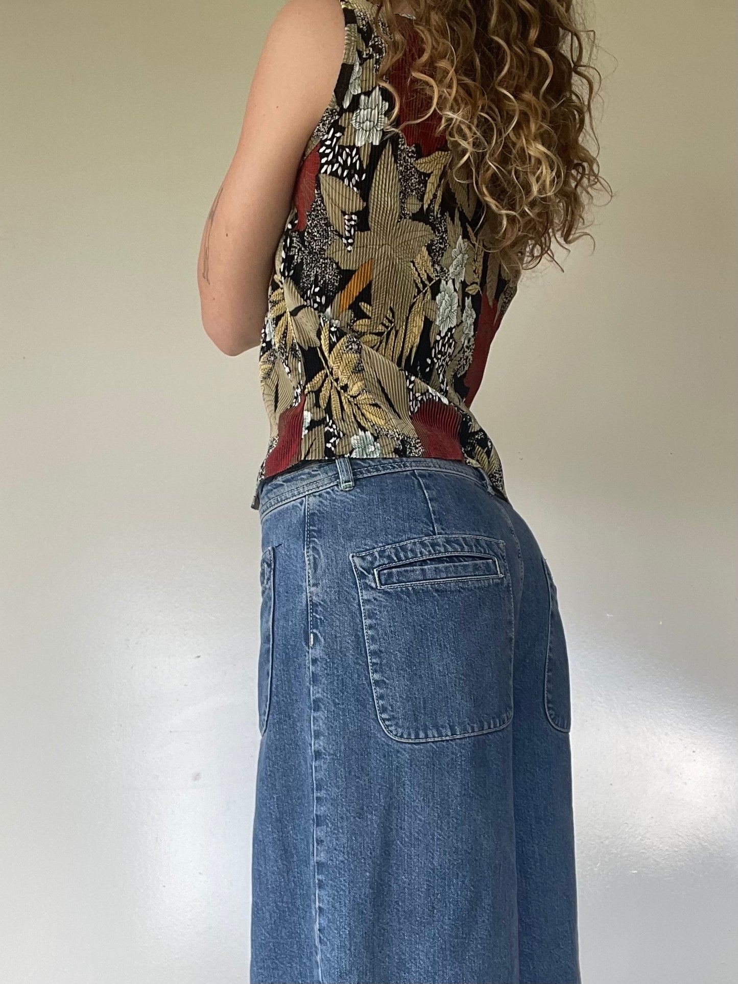 Vintage Ribbed Floral Graphic Tank Top