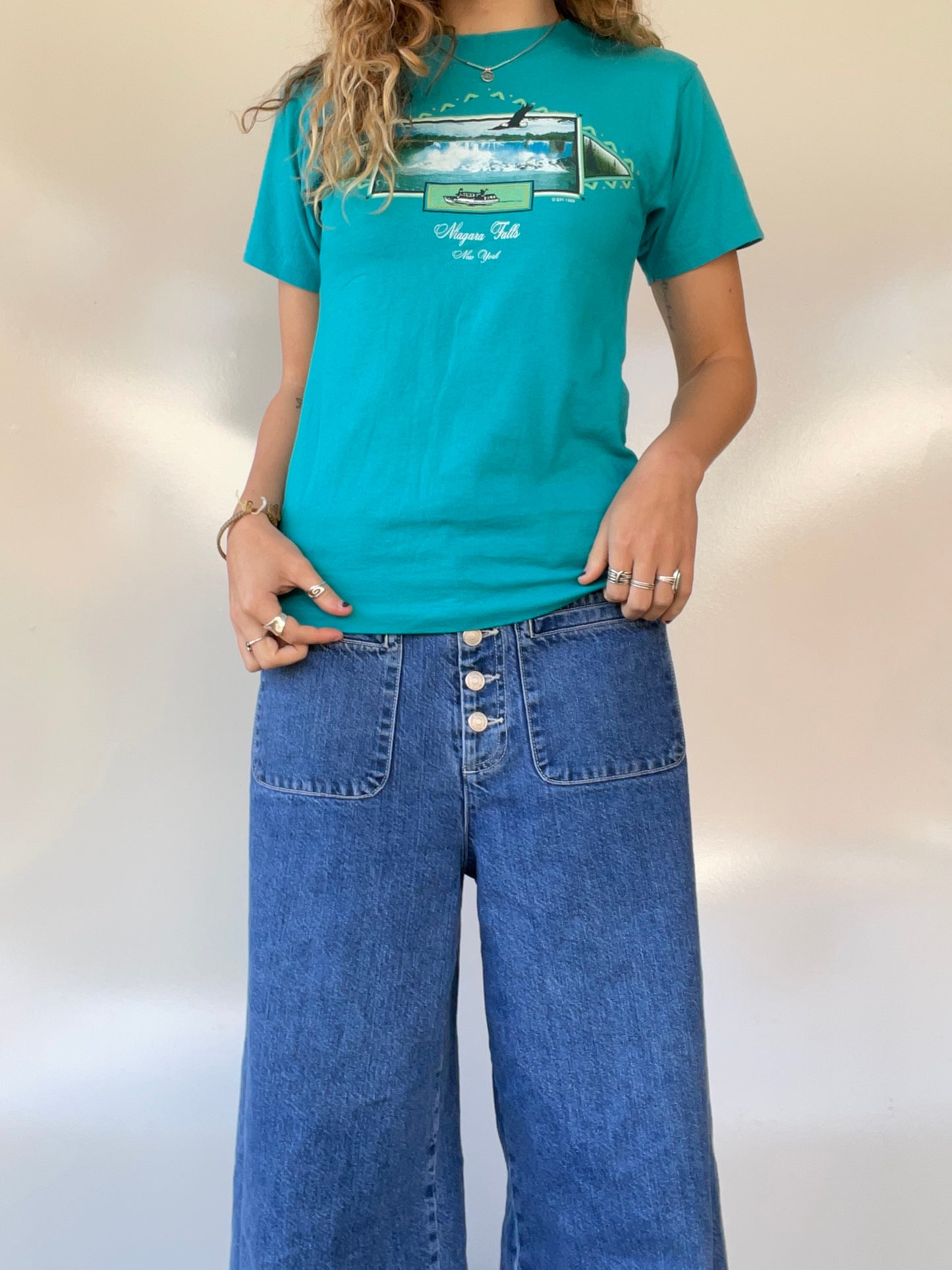 Vintage 1999 Niagara Falls Graphic T-Shirt