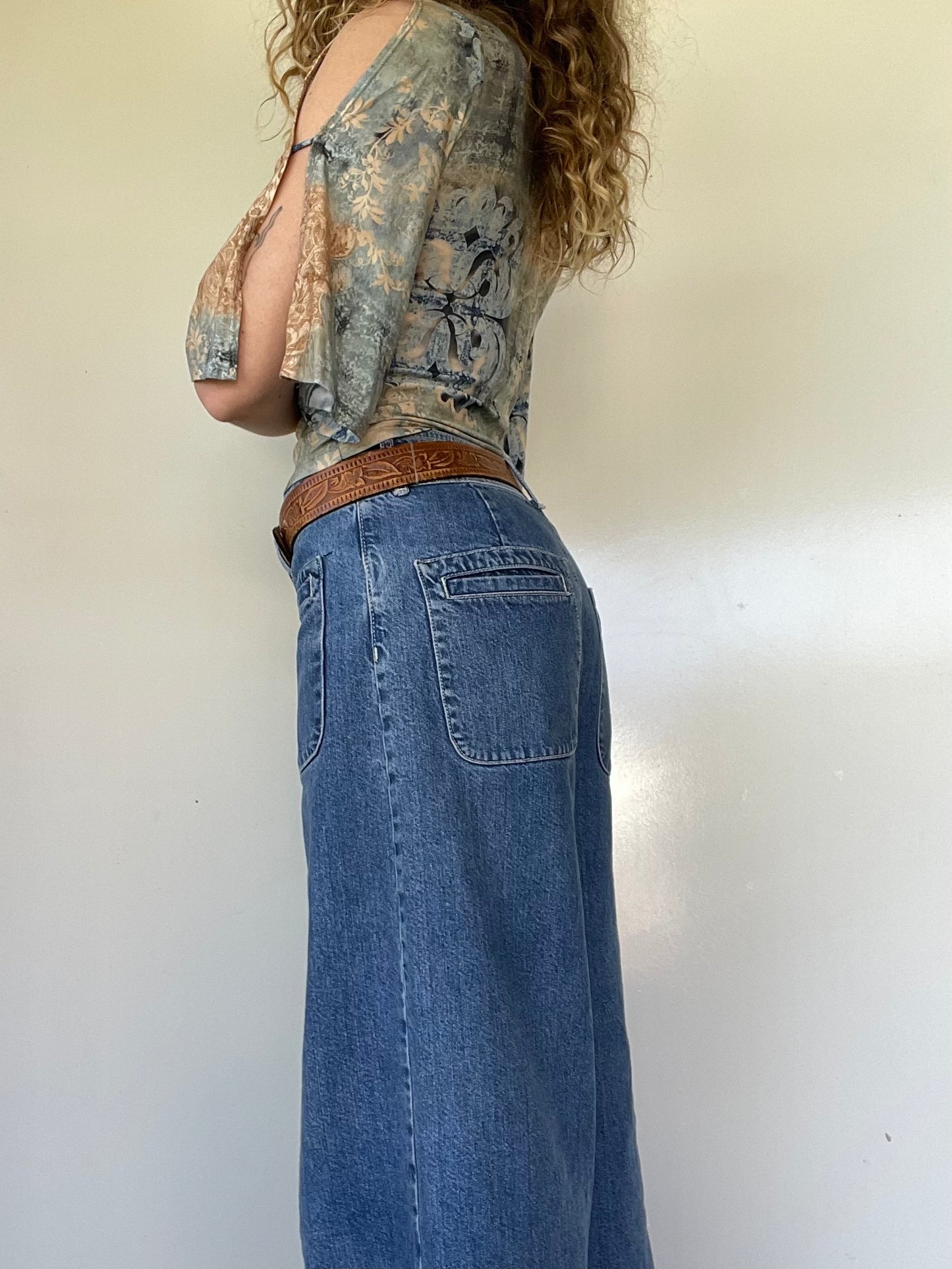 00s Wet Seal Open Sleeve Top
