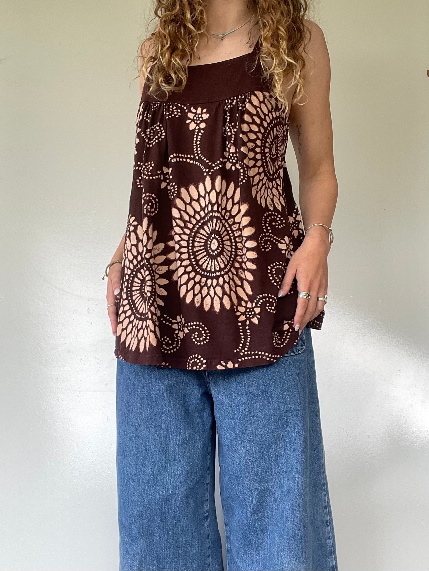 90s/00s Brown Flowy Graphic Tank Top