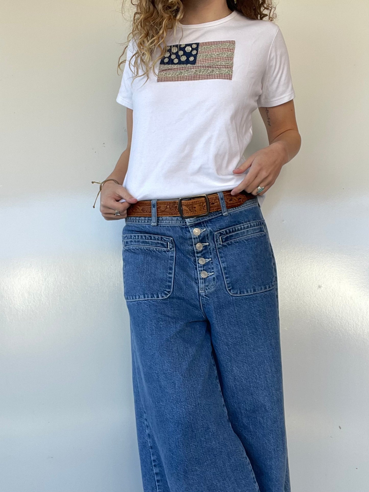 90s Embroidered American Flag T-Shirt